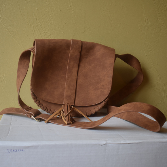 JustFab Saddle Bag Purse - Picture 1 of 4